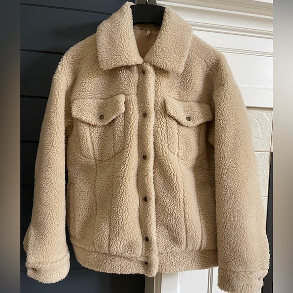 Free People Jackets & Blazers - Free People Cream Sherpa Jacket